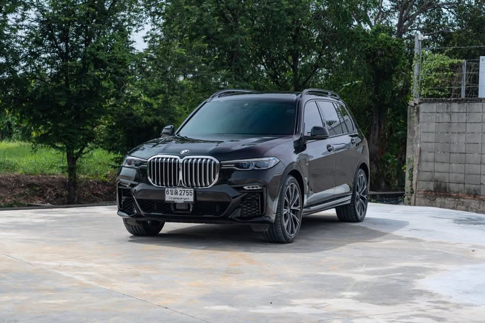 2021款宝马X7 xDrive30d M运动版，行驶11.68万公里，车况极新且配置丰富 - 图片5