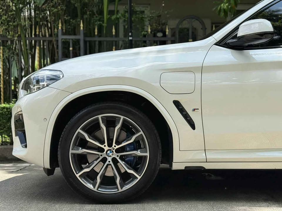 2021年宝马X3 xDrive30e M运动版，里程16万公里，售价82.8万泰铢 - 图片3