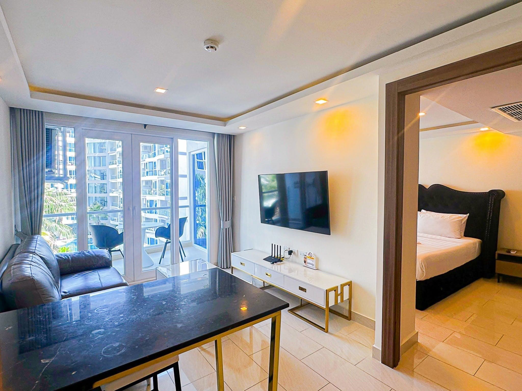 SKIP THE HOTEL: MOVE INTO A FURNISHED CONDO IN CENTRAL PATTA - 图片26