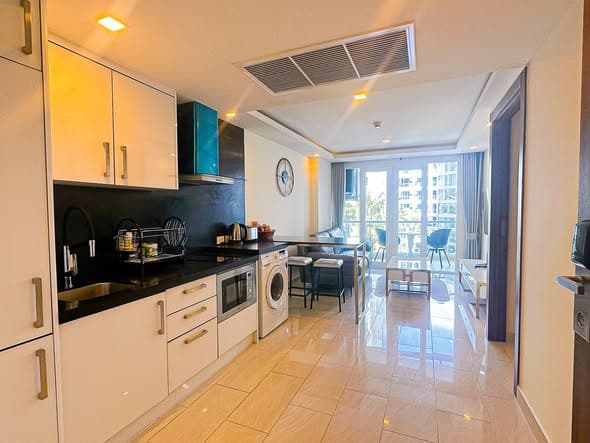 SKIP THE HOTEL: MOVE INTO A FURNISHED CONDO IN CENTRAL PATTA - 图片5