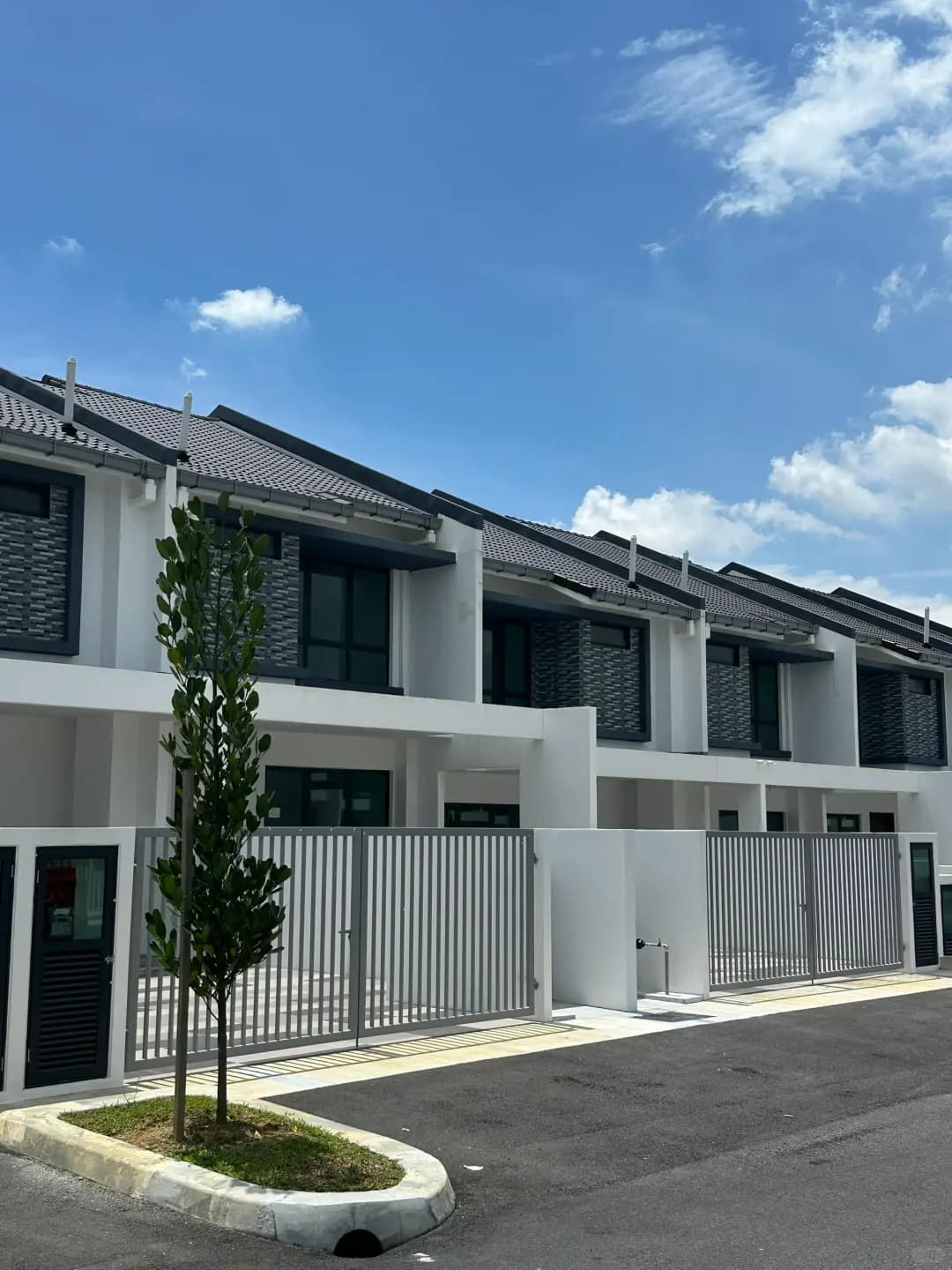 KAJANG 2 华人区新排屋 - 图片1