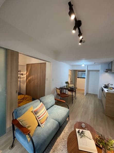 Yoyogi Park, Tokyo — 1 min walk | ¥245,000 rent + ¥15,000 co - 图片3