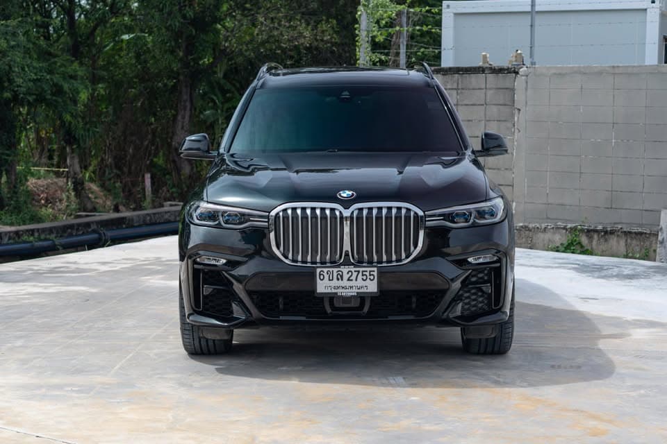 2021款宝马X7 xDrive30d M运动版，行驶11.68万公里，车况极新且配置丰富 - 图片6