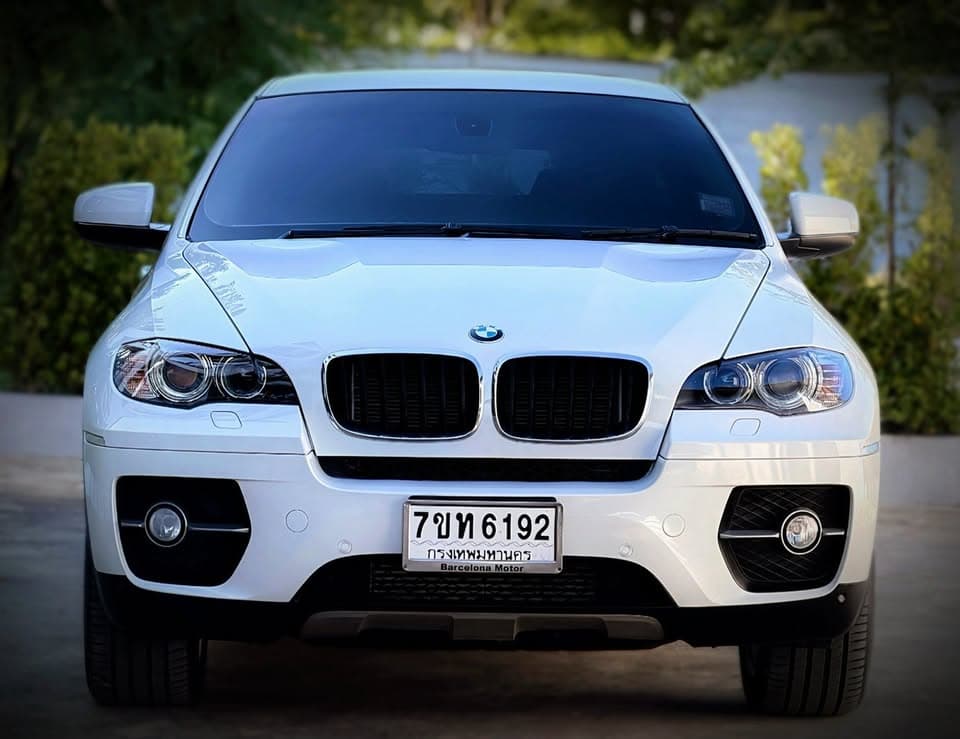 2011款宝马X6 3.0d xDrive，一手车无事故，73.5万泰铢 - 图片2