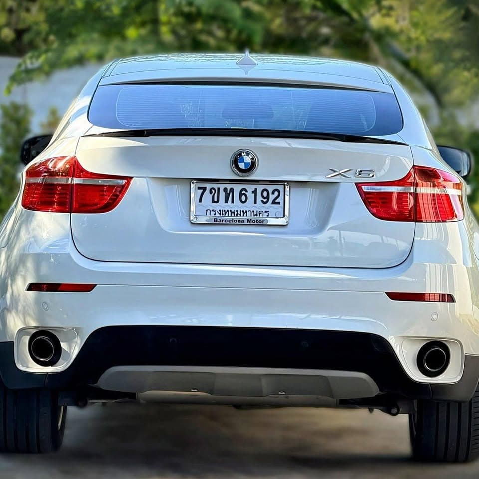 2011款宝马X6 3.0d xDrive，一手车无事故，73.5万泰铢 - 图片1
