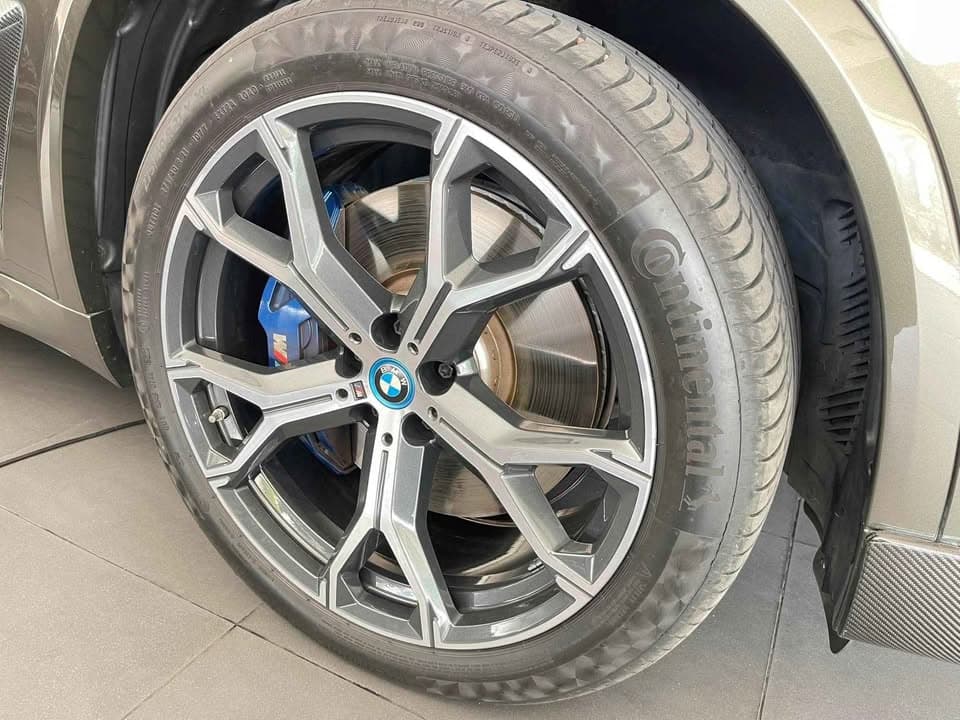 2024款BMW X5 xDrive50e M运动套装，里程仅2万公里，保险至2030年 - 图片10
