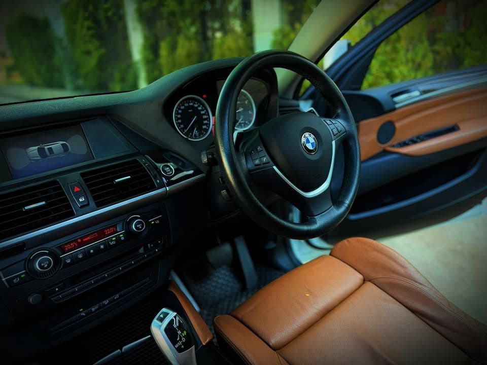 2011款宝马X6 3.0d xDrive，一手车无事故，73.5万泰铢 - 图片15