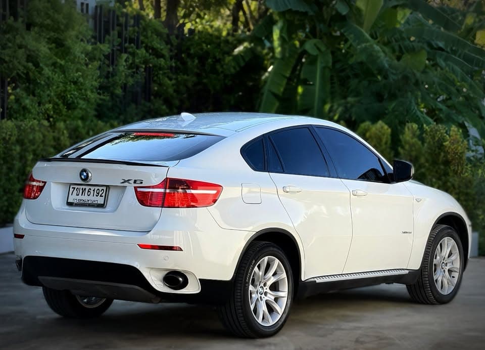 2011款宝马X6 3.0d xDrive，一手车无事故，73.5万泰铢 - 图片5