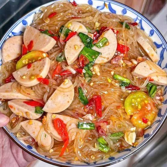 素坤逸53巷口泰餐推荐：特色凉拌虾跳、青橄榄虾酱及各类地道 Isaan 美食 - 图片4