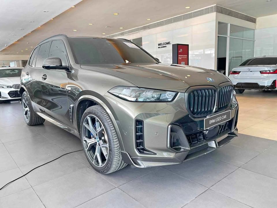 2024款BMW X5 xDrive50e M运动套装，里程仅2万公里，保险至2030年 - 图片1