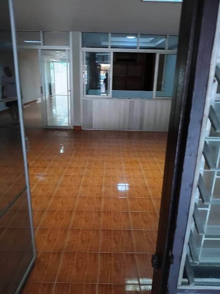Two-story townhouse for rent, unfurnished. - 图片4