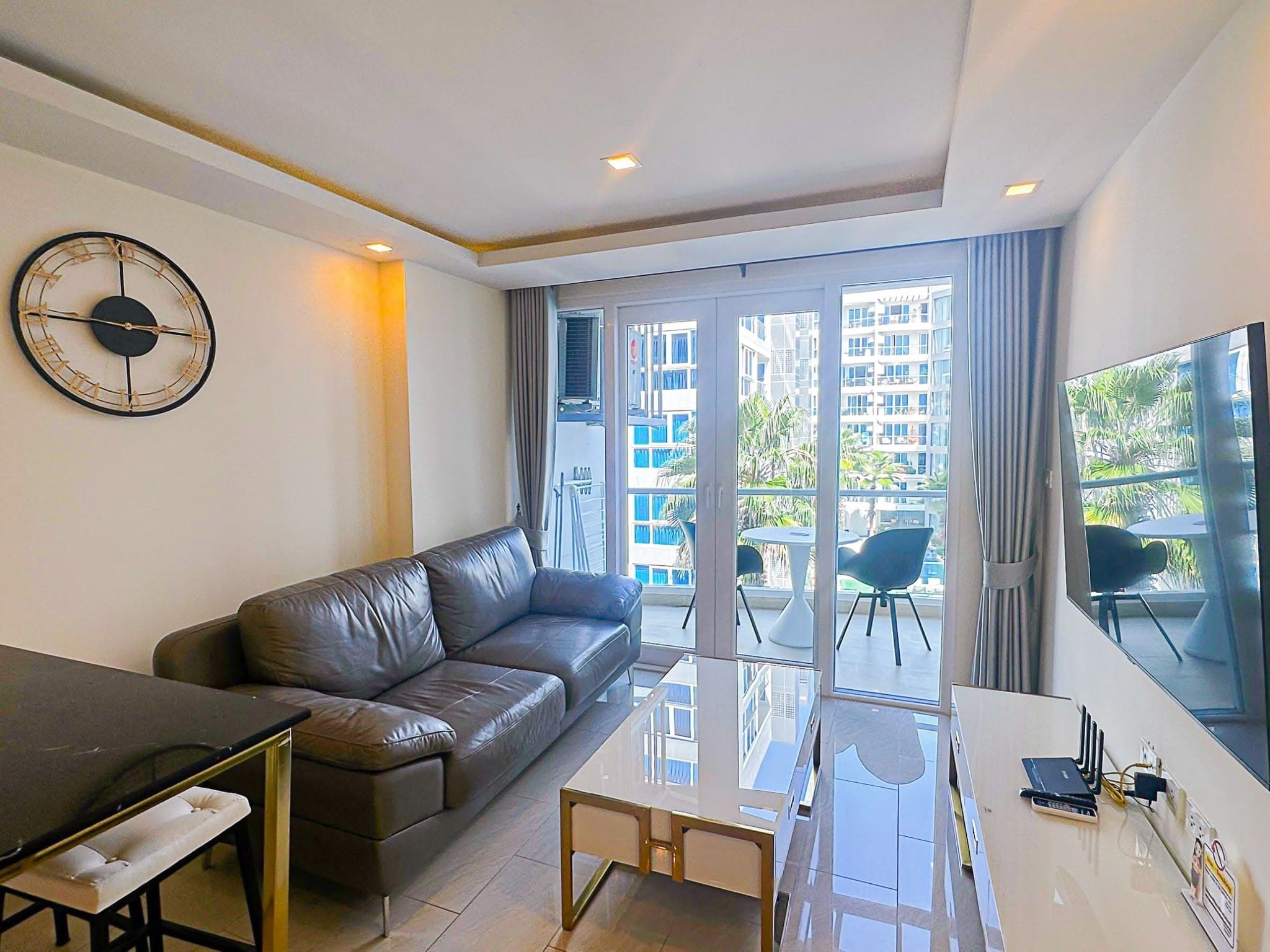 SKIP THE HOTEL: MOVE INTO A FURNISHED CONDO IN CENTRAL PATTA - 图片8