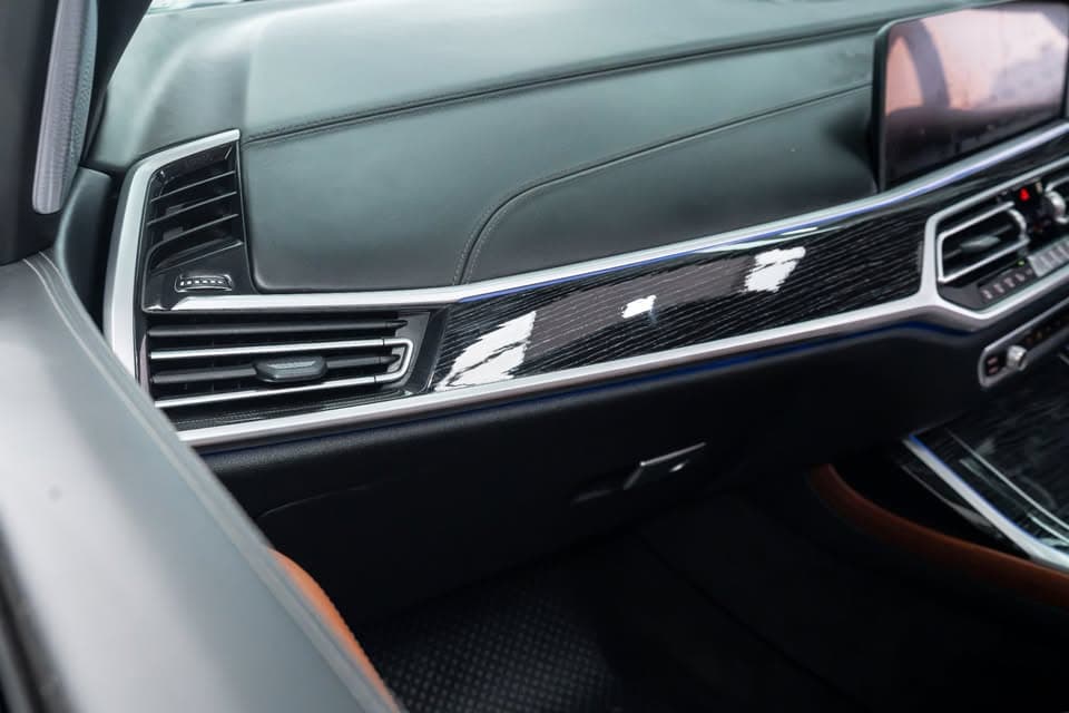 2021款宝马X7 xDrive30d M运动版，行驶11.68万公里，车况极新且配置丰富 - 图片17