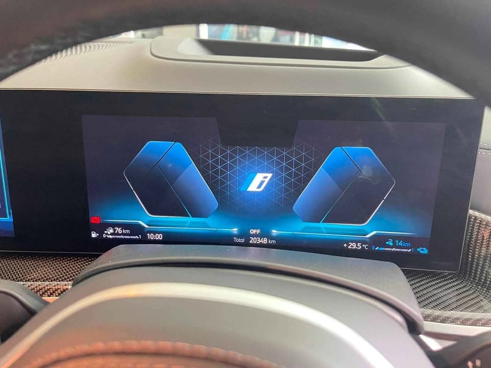 2024款BMW X5 xDrive50e M运动套装，里程仅2万公里，保险至2030年 - 图片9