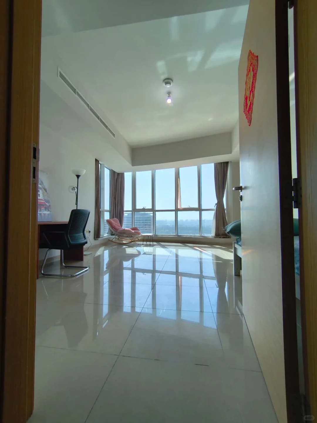 Abu Dhabi Reem Island bargain bargain master bedroom with a - 图片10