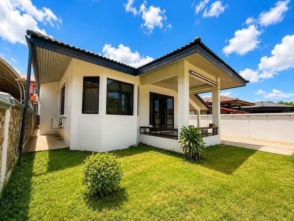 芭提雅农普瑞带私家庭院宠物友好住宅出租，近MIS学校与高速路 - 图片4