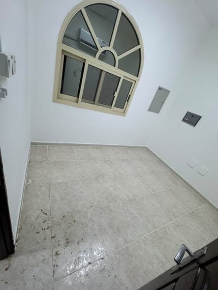 穆罗尔信号附近1居室公寓出租，适合家庭居住，含独立厨卫 - 图片1
