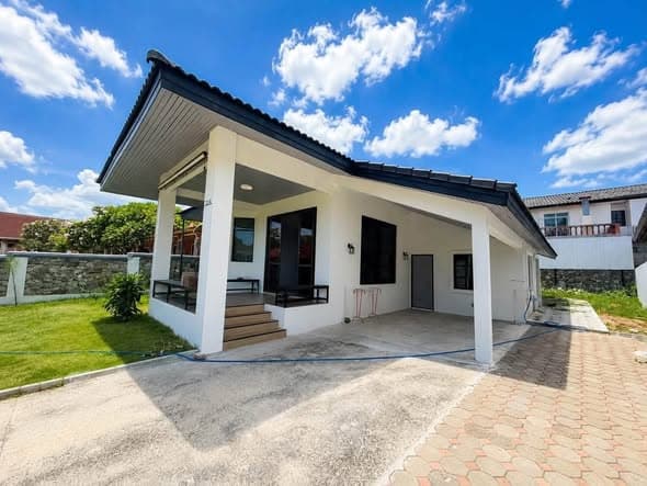 芭提雅农普瑞带私家庭院宠物友好住宅出租，近MIS学校与高速路 - 图片2