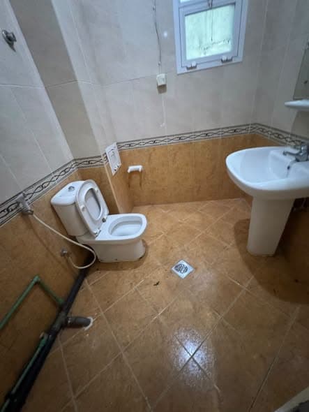 迪拜Al Muntazah Muroor路31街大型Studio公寓，月租3200，含停车WiFi - 图片4