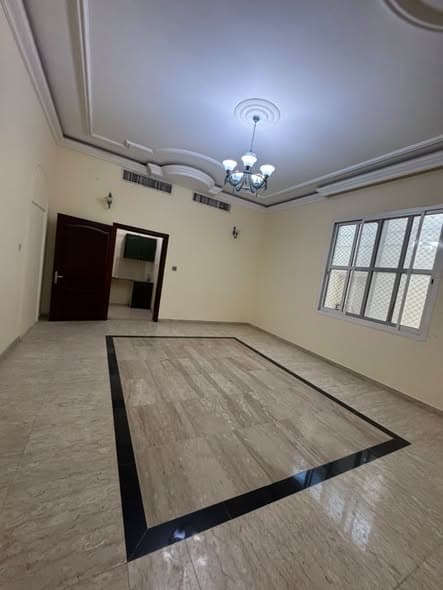 迪拜Al Muntazah Muroor路31街大型Studio公寓，月租3200，含停车WiFi - 图片1