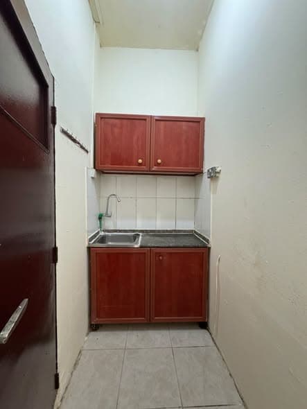 Al Mushrif Studio出租：Khaliz Al Arabic街，月租2300，含安保与中介费 - 图片5