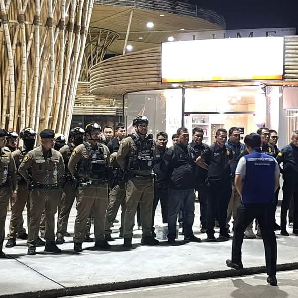 泰国芭提雅警方今晨突击检查多家夜店，未发现违规但承诺旺季持续严查封面图