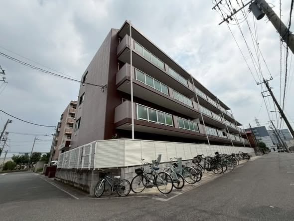 Spacious 3DK Apartment in Soka, Saitama!