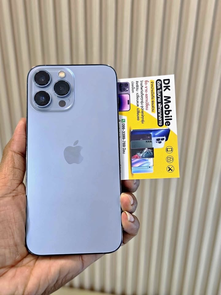 二手iPhone 13 Pro Max 128GB，电池70%，屏幕左侧有细线但不影响使用，售价7900泰铢