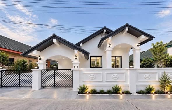 芭提雅Khao Noi精装现代别墅出售，529万泰铢起，拎包入住