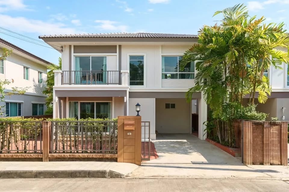 清迈现代轻奢双层住宅出售出租，385万泰铢免过户费，家具家电齐全拎包入住