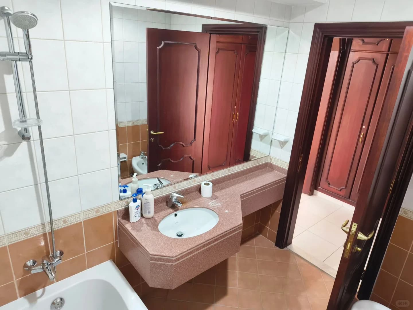 Abu Dhabi beds and bedrooms for rent - 图片4