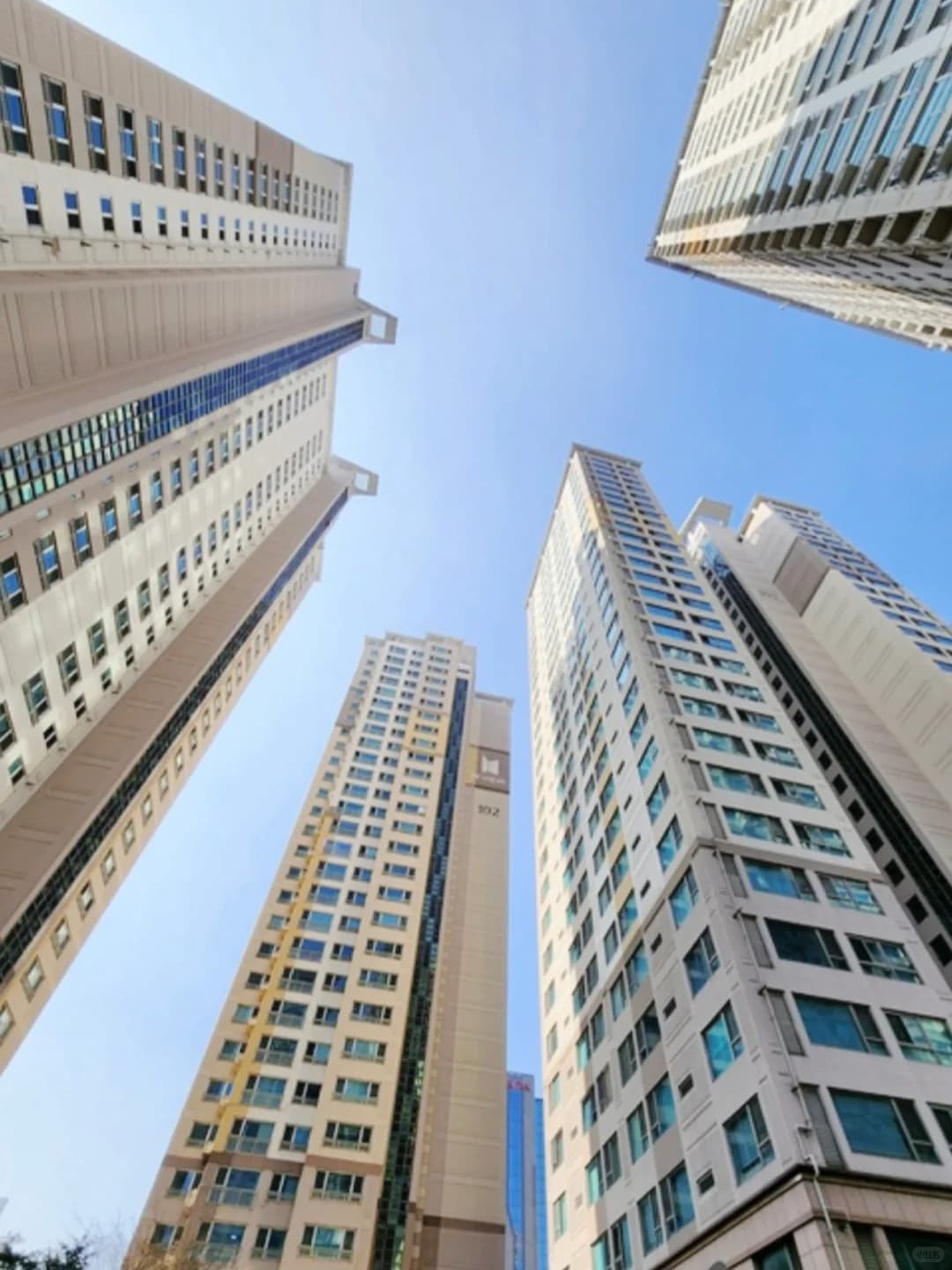 首尔新道林|品牌APT3居2卫106㎡250W月 - 图片1