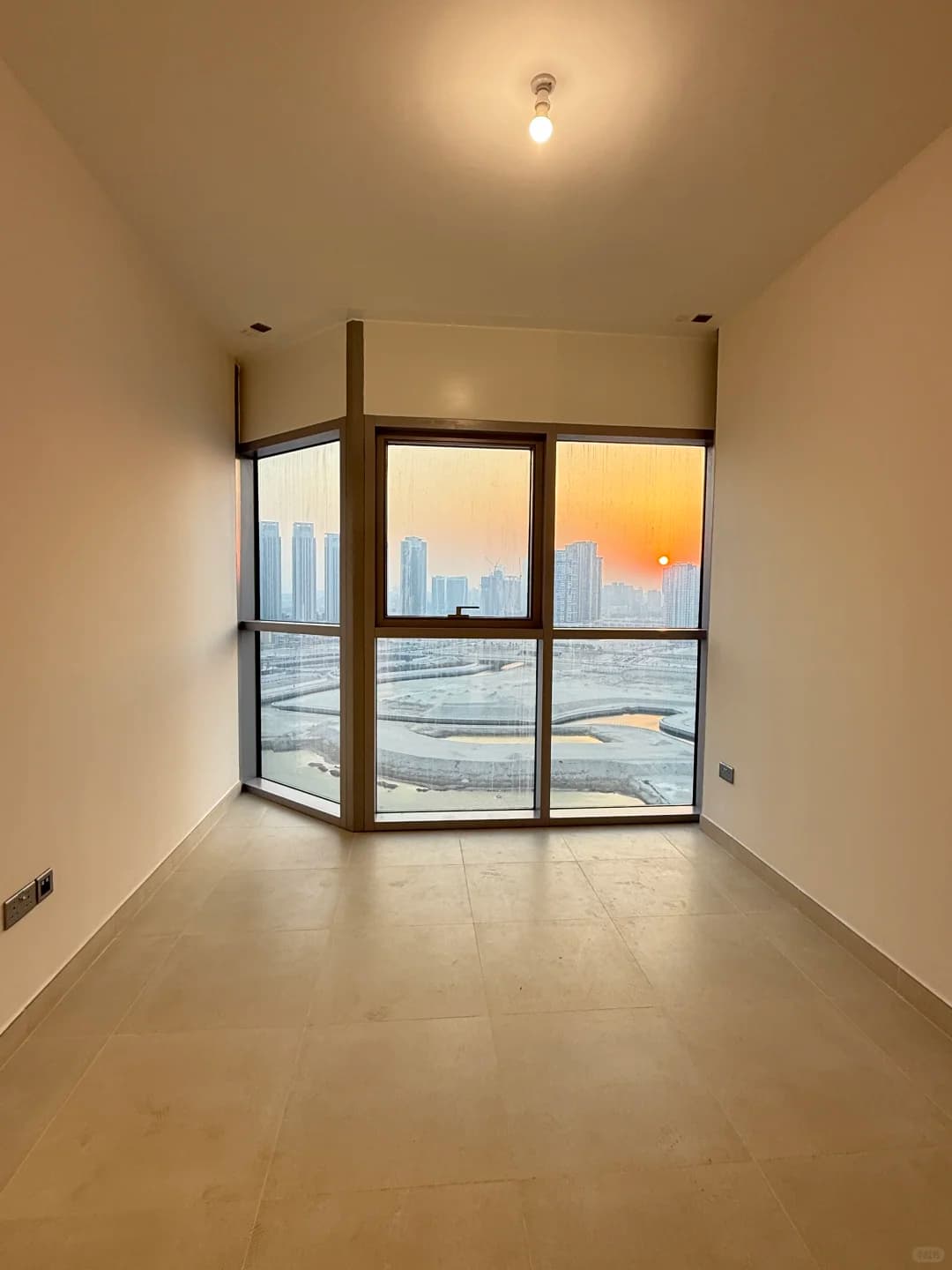 Abu Dhabi Reem Island helps friends find roommates, priority - 图片3