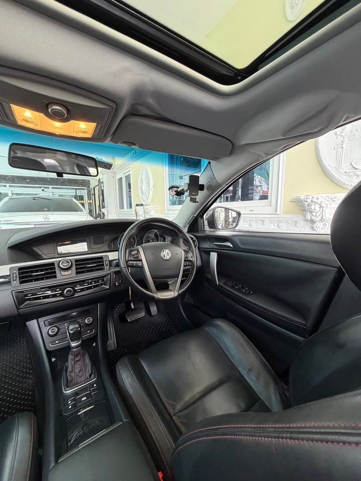 2015 MG 6 Fastback Top Model with sunroof in Grey only never - 图片8