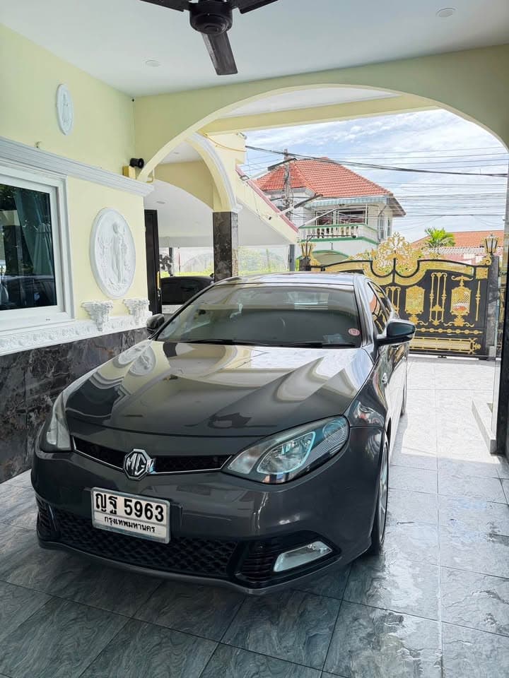 2015 MG 6 Fastback Top Model with sunroof in Grey only never - 图片2