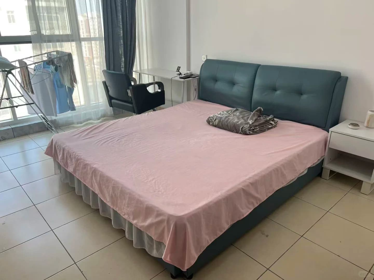 Dubai International City CBD-32 master bedroom for rent - 图片1