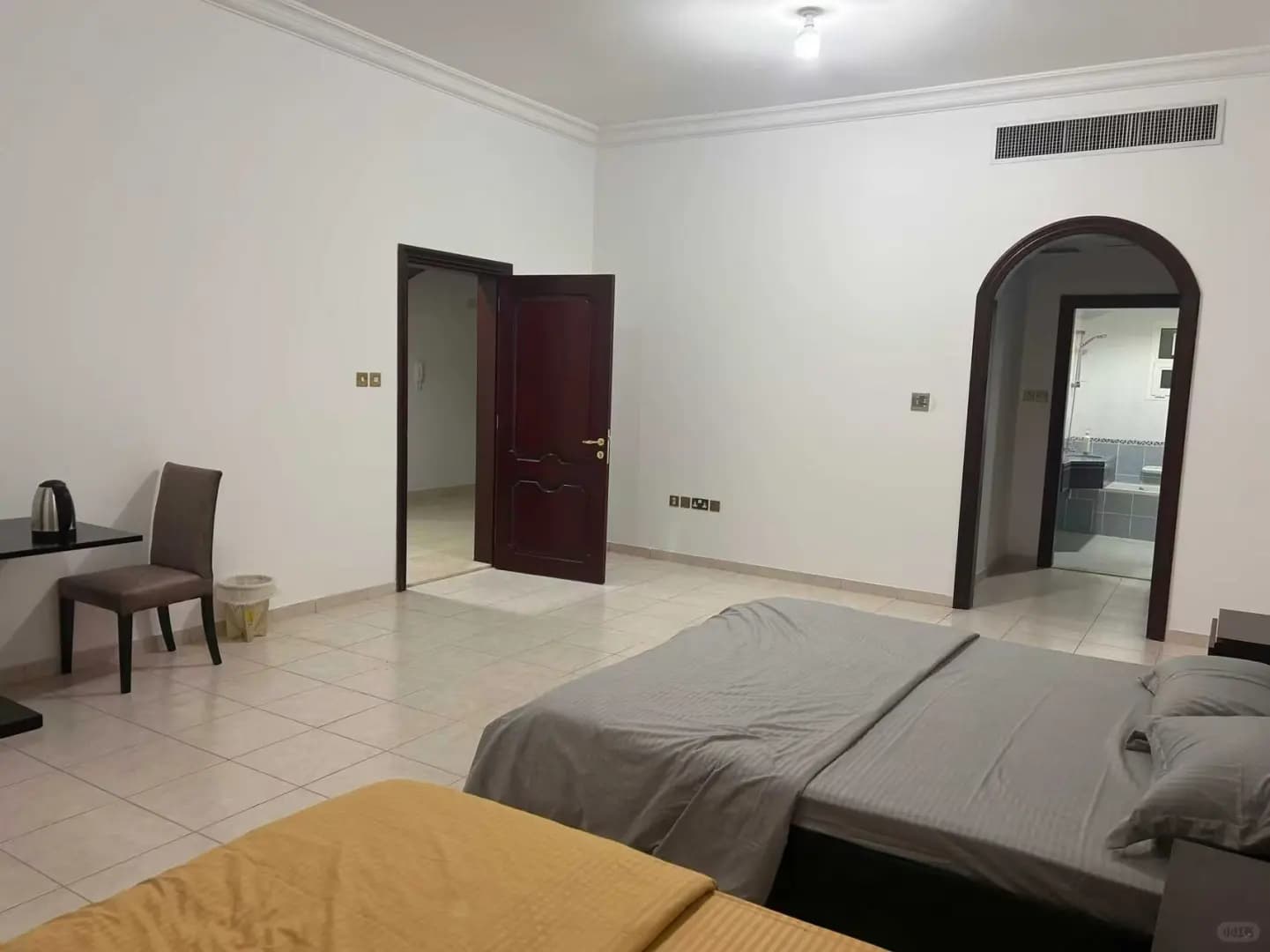 Abu Dhabi Studio 🈳 with Private Bathroom, City Center - 图片5