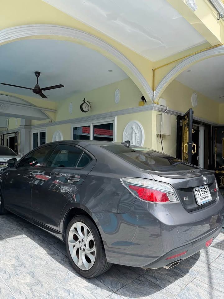 2015 MG 6 Fastback Top Model with sunroof in Grey only never - 图片3