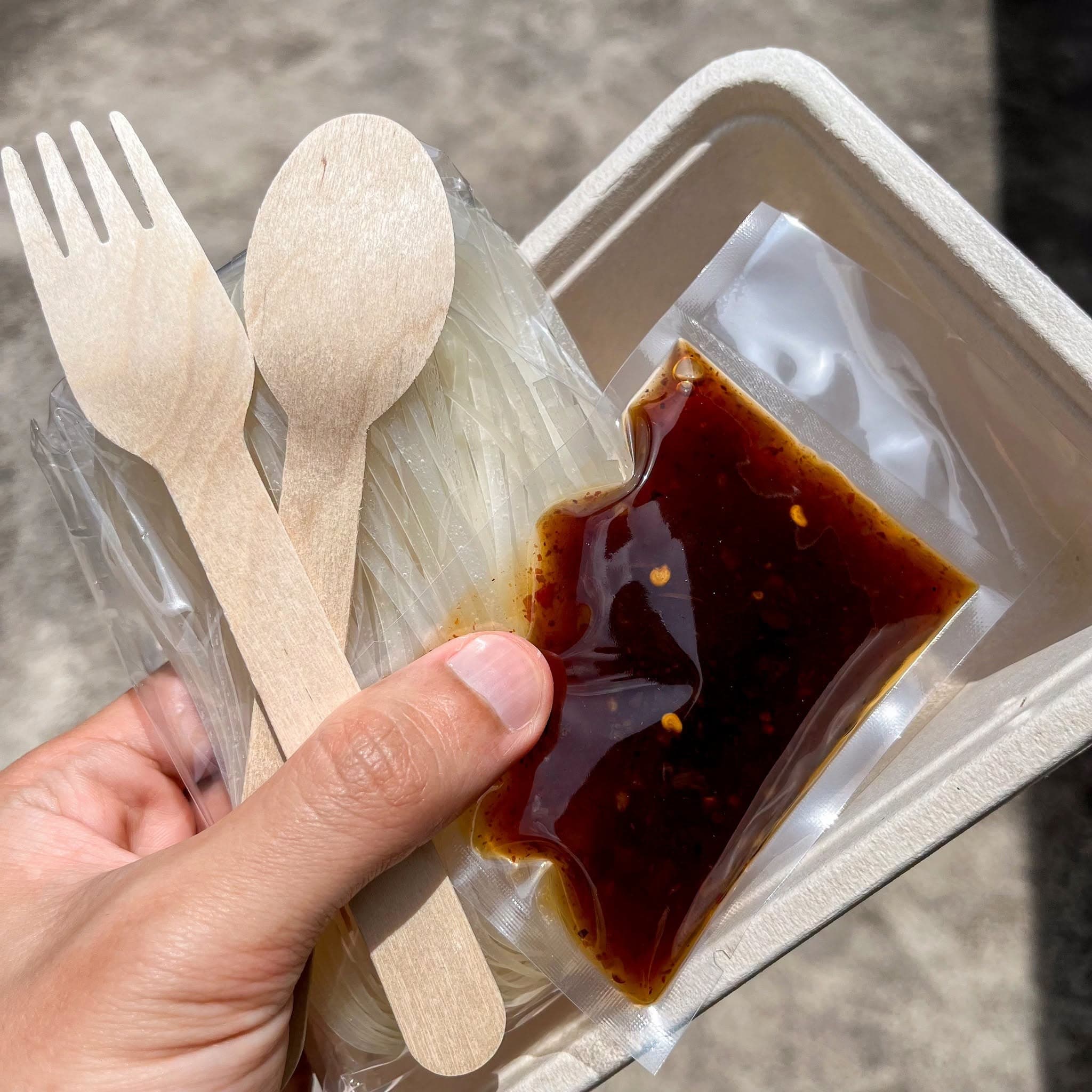 7-Eleven速食炒米粉测评:微波2分钟即食,口感媲美夜市,单盒59泰铢 - 图片2