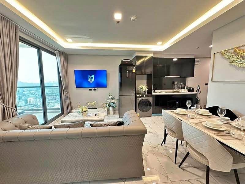 芭提雅Arcadia Millennium公寓出租:26楼海景两居,带全套家具及泳池健身房封面图
